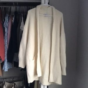 Aritzia Babaton I-OI Cardi Sweater, never worn